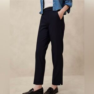 Banana Republic Factory Hayden pant. Navy Blue. 10. Never worn! 27" inseam.